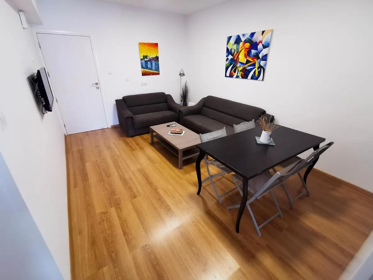 Apartamento Daze Off Central Apartment, 300M To The Finikoudes Beach Larnaca